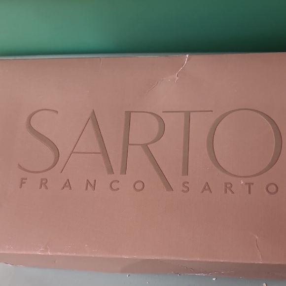 Women's Snakeskin Slingback Heels - Picture 3 of 4